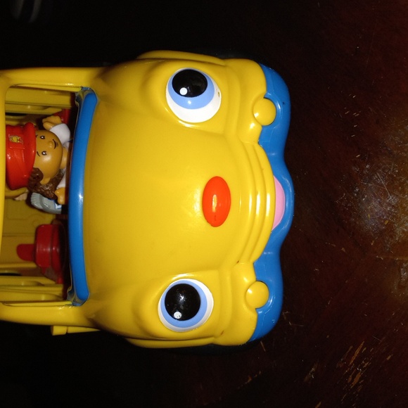 Little People School Bus - Picture 4 of 9